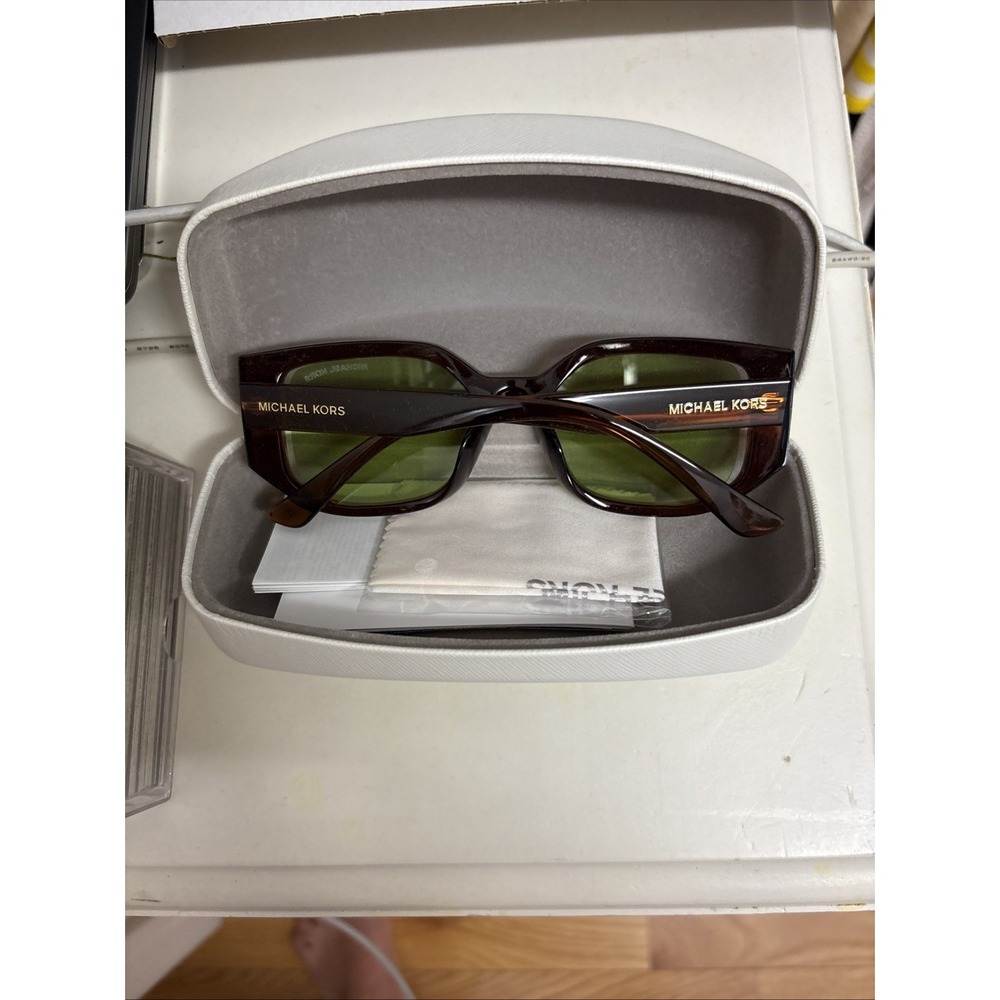 NWT Michael Kors Denali Sunglasses – Brown Frame w/ Green‎ Lenses, UV Protection - Picture 2 of 3
